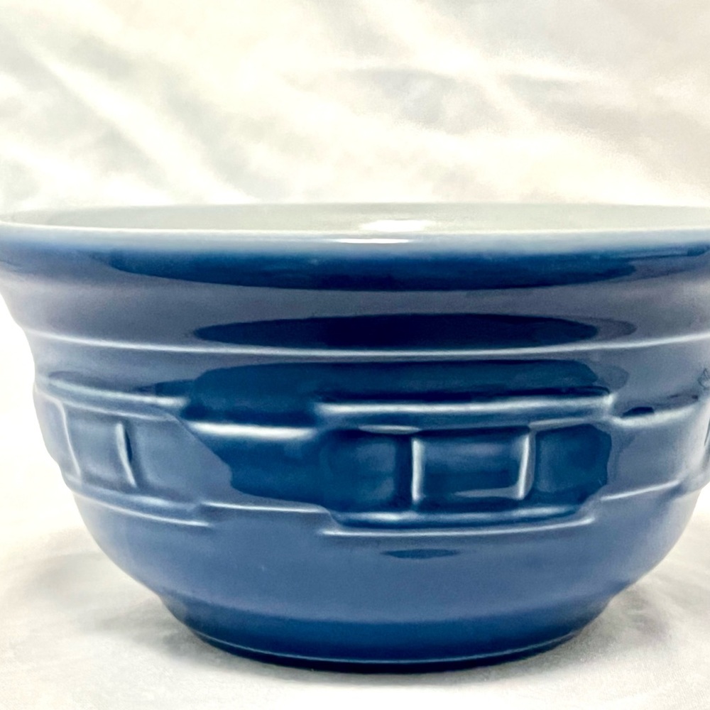 Longaberger Pottery Woven Traditions Cornflower Blue Small Mixing Bowl